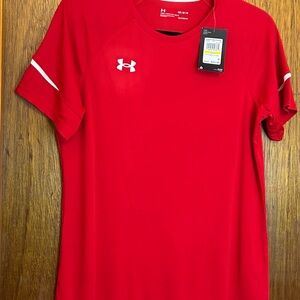 Under Armour Women’s Golazo 3.0 Jersey; HeatGear; Loose size Med. NWT, Red